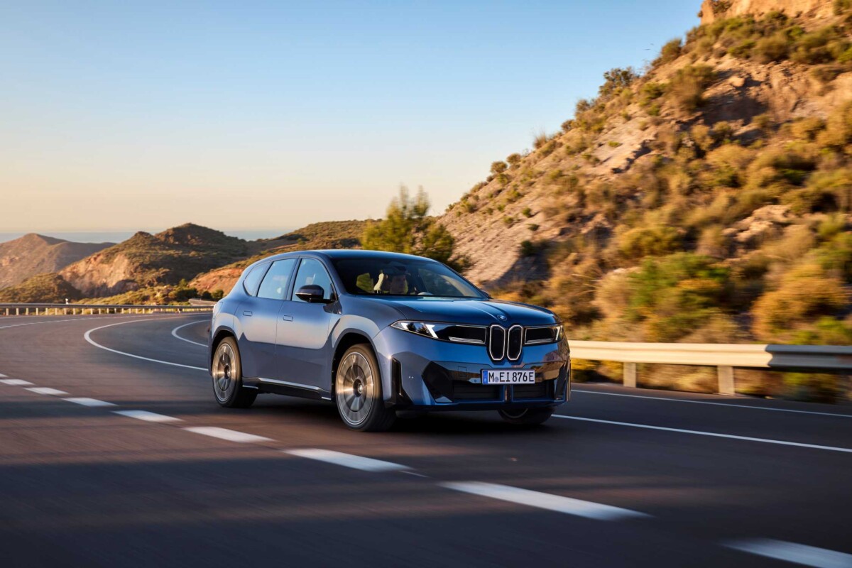BMW 더 뉴 iX3 공식 이미지 1